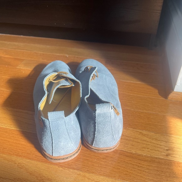 Men’s Dress Shoe - Picture 3 of 4